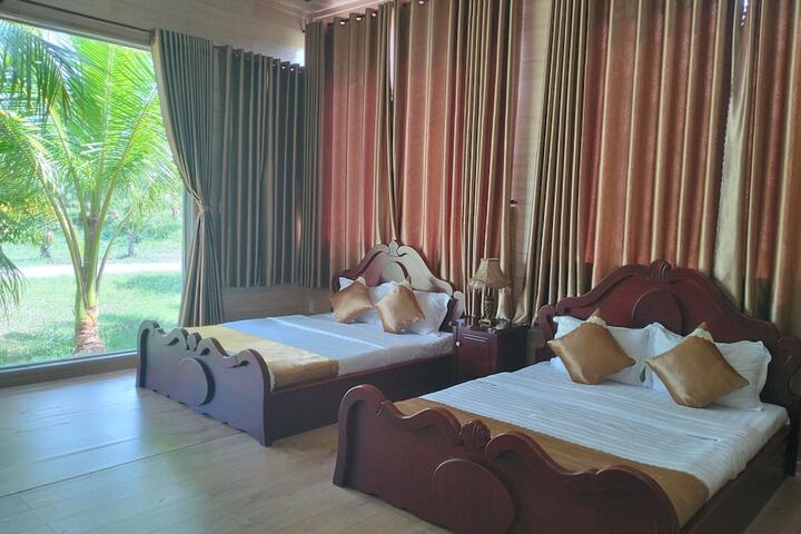 Room 25 of 105