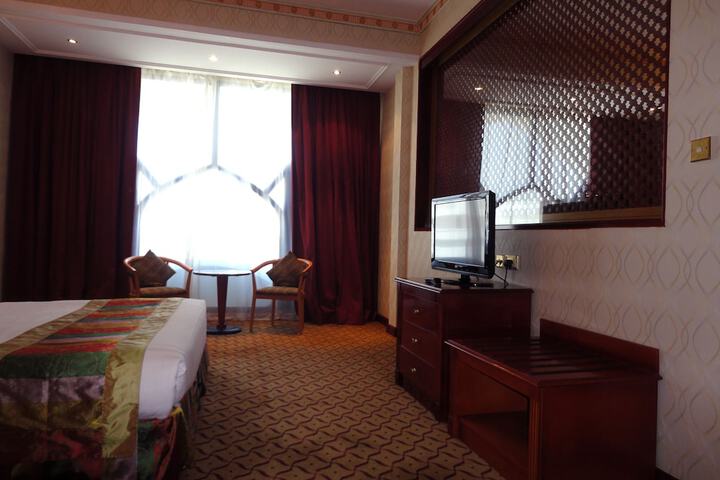 Room 26 of 71