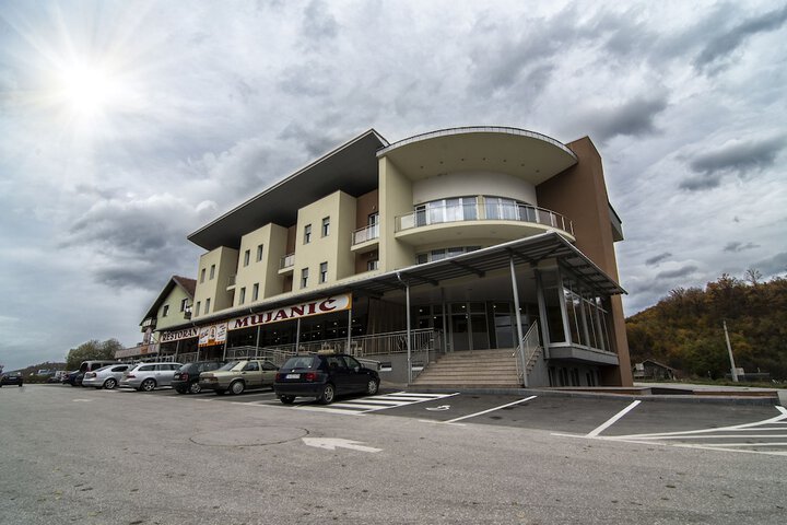Hotel 24 of 27