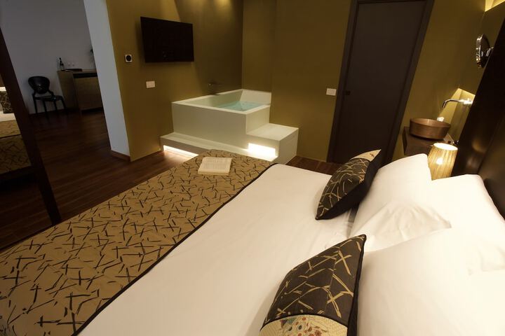 Room 12 of 47