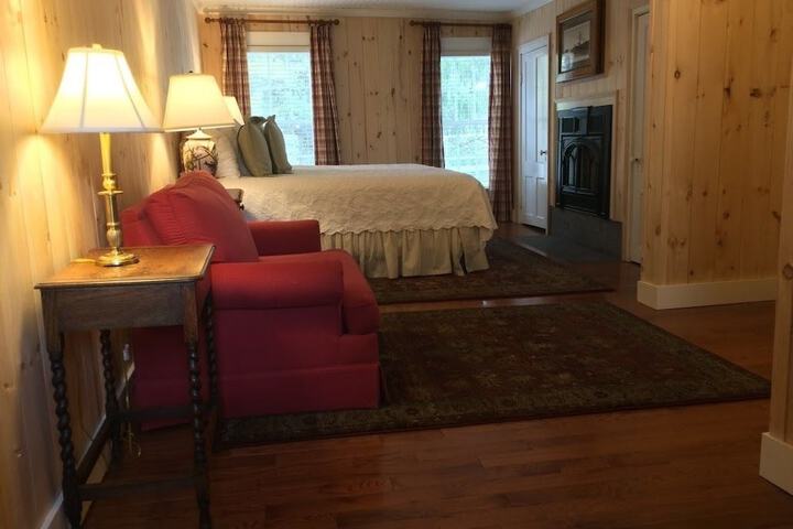 Room 22 of 48