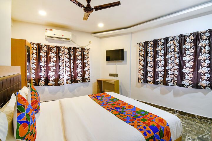Room 18 of 34
