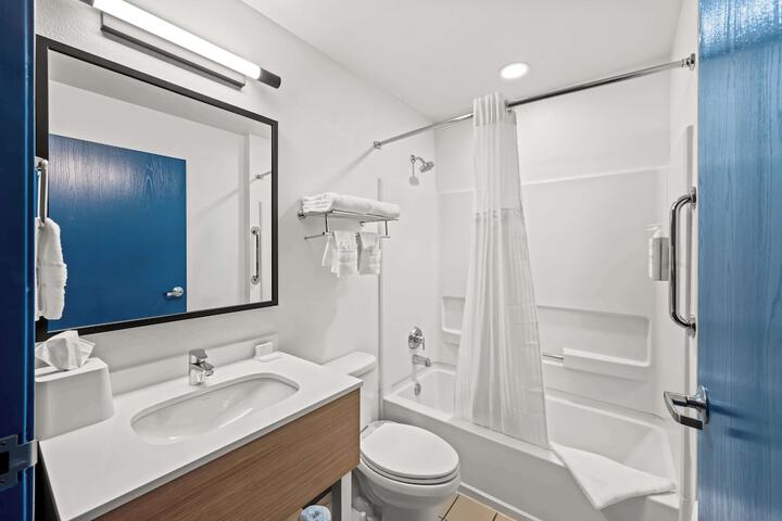 Room 42 of 59
