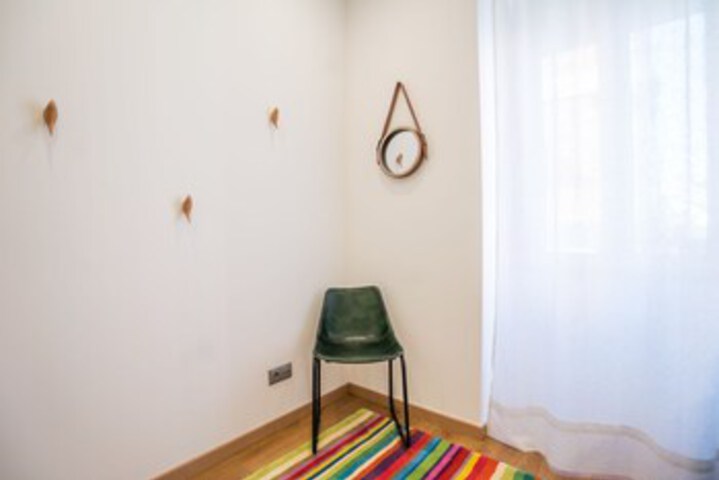 Room 53 of 60