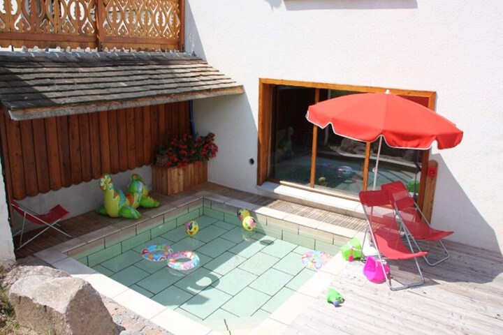 Pool 33 of 95