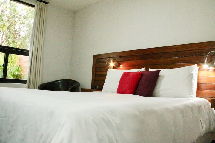 Room 14 of 100