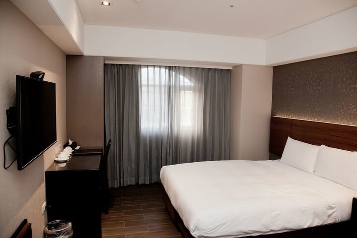 Room 56 of 95
