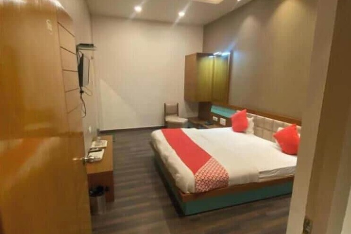 Room 2 of 15