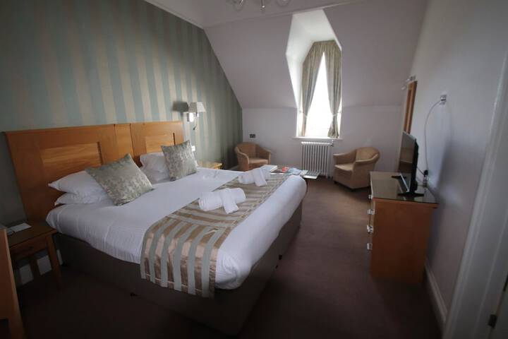Room 6 of 87