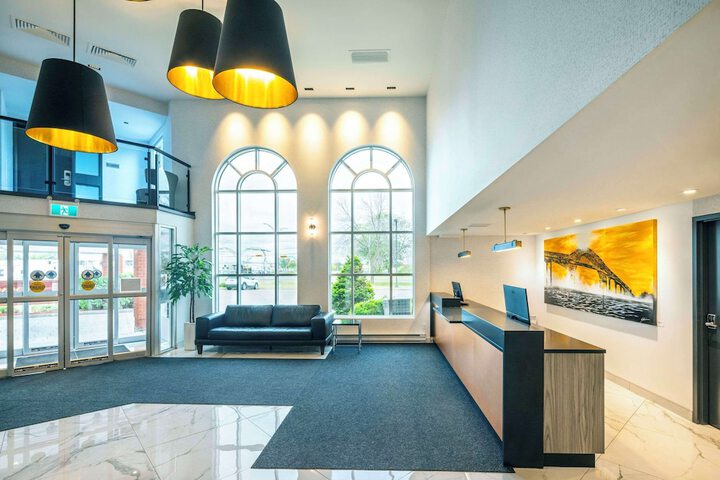 Guest Lobby