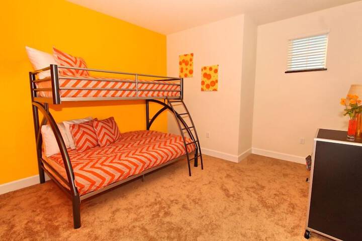 Room 4 of 21