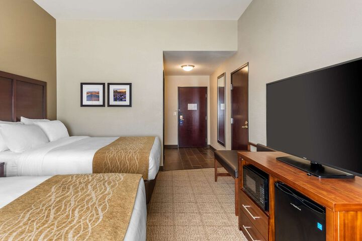 Room 9 of 35