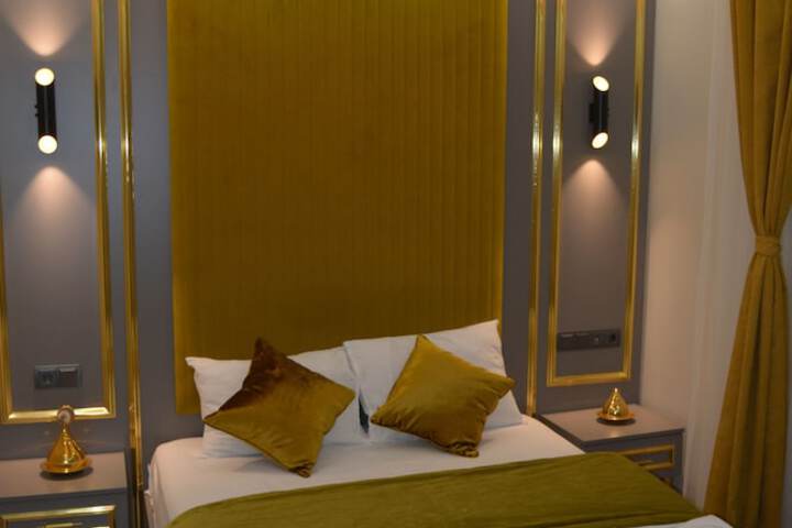 Room 6 of 50