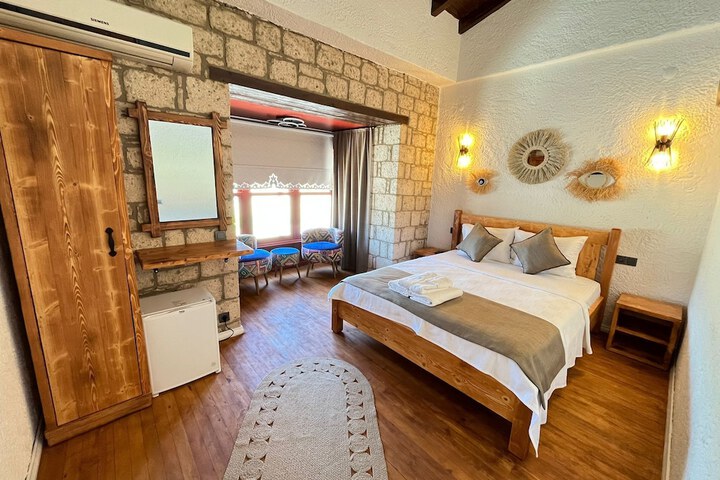 Room 8 of 46