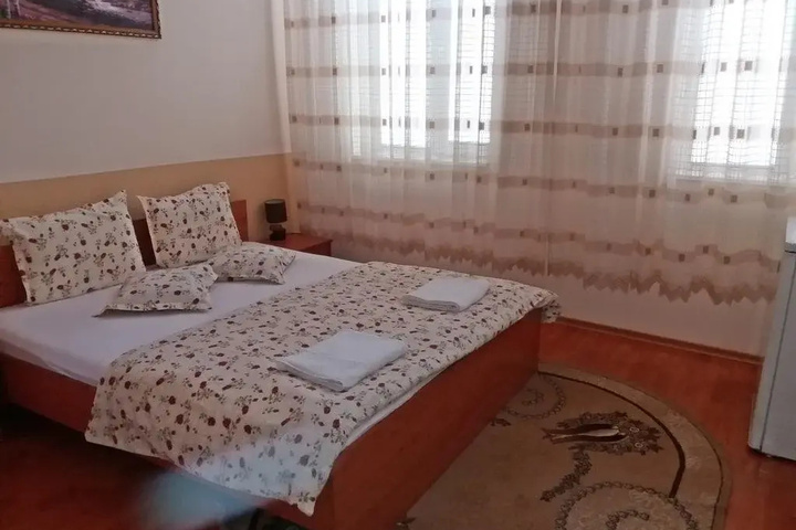 Room 12 of 26