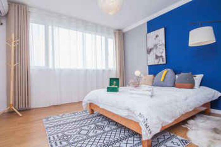 Room 9 of 21