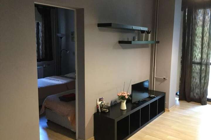 Room 6 of 25