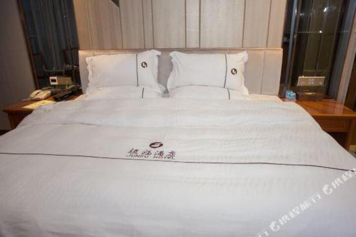 Junfu Hotel (Foshan Xiaotang)