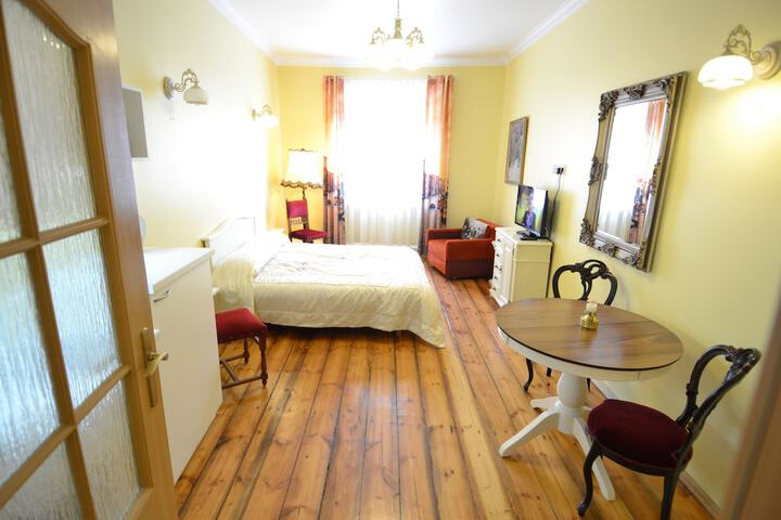 Room 13 of 92