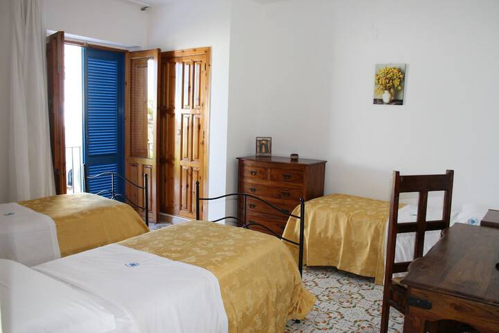 Room 8 of 22
