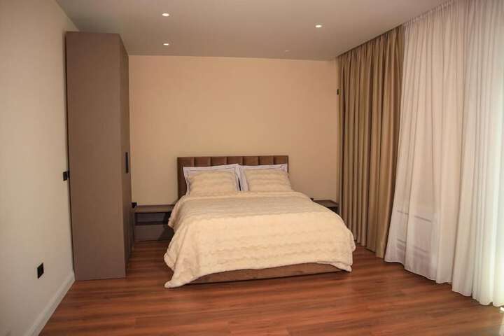Room 19 of 53