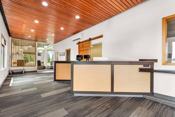 Lobby Entry