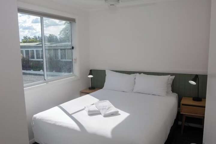 Room 26 of 102