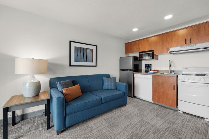 Room 6 of 24