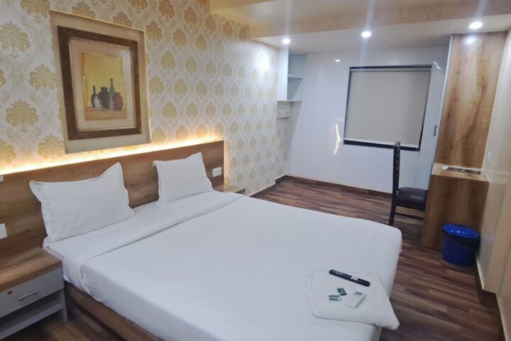 Room 9 of 46