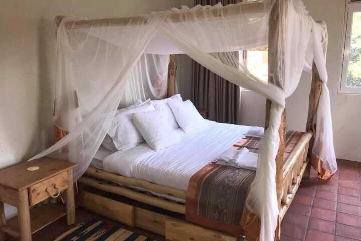 Room 27 of 28