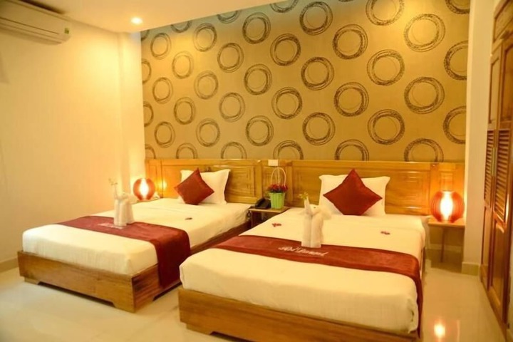 Room 10 of 27