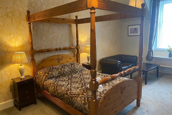 Room 5 of 44