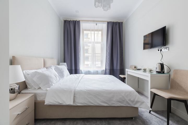 Room 10 of 15