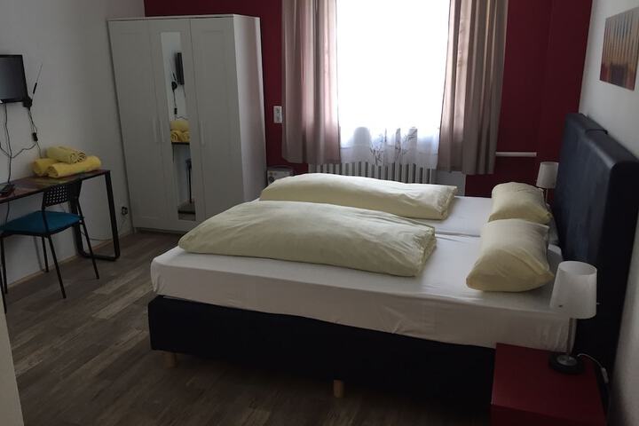 Room 4 of 51