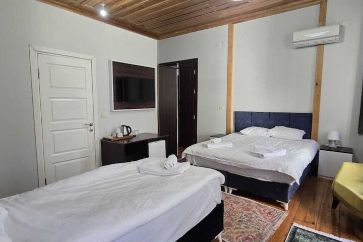 Room 19 of 64