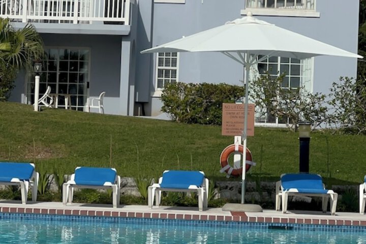 Hotel with Pool