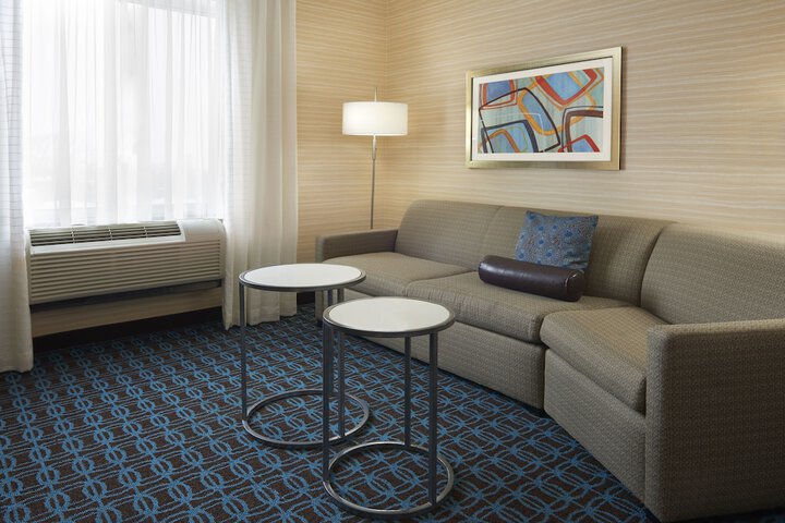Room 10 of 17