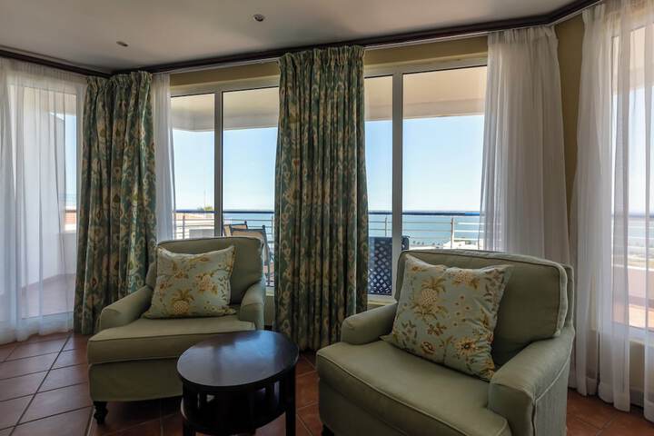 Room 40 of 161