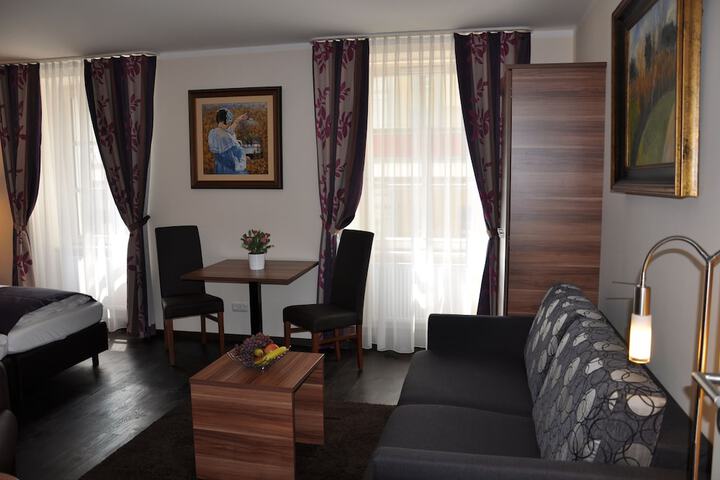 Room 32 of 42