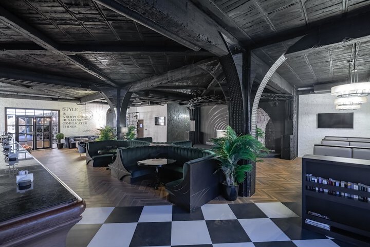 Entrance & Lobby