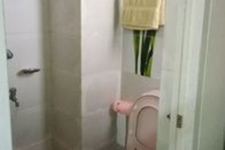 Room 3 of 41