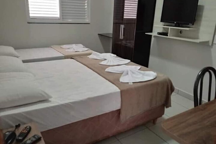 Room 13 of 25