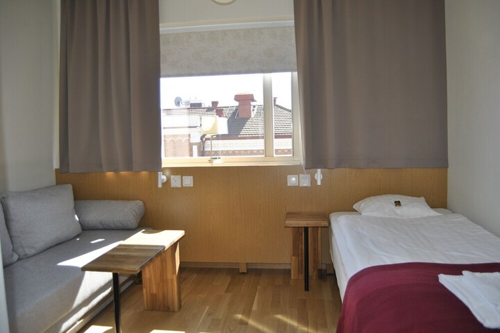 Room 10 of 58