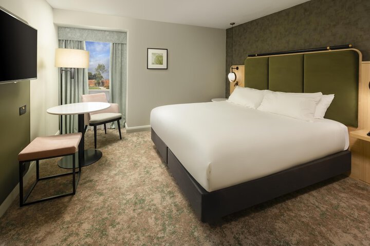 Room 60 of 179