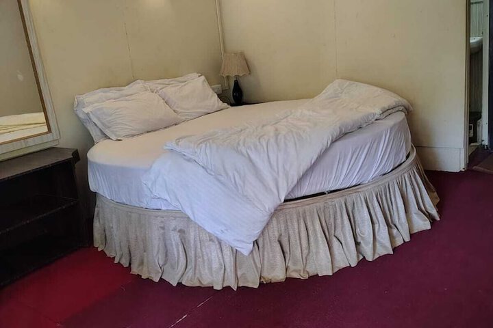 Room 21 of 46