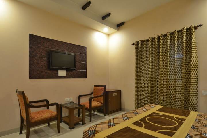 Room 12 of 31