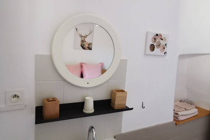 Room 42 of 124