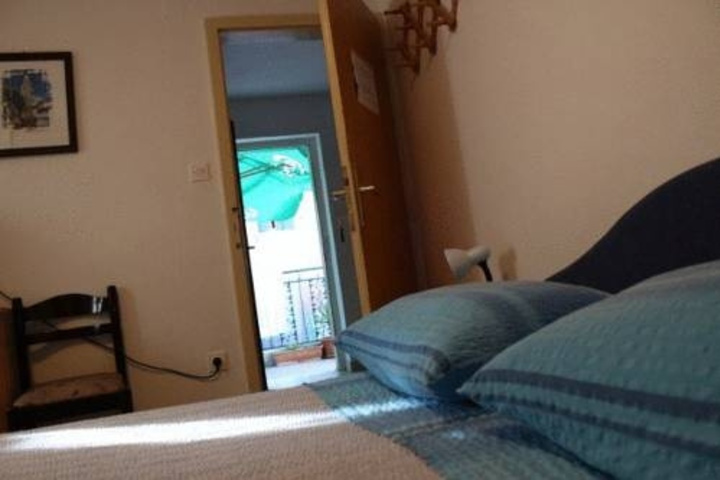 Room 2 of 4
