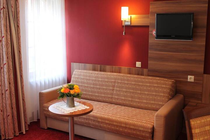 Room 25 of 53