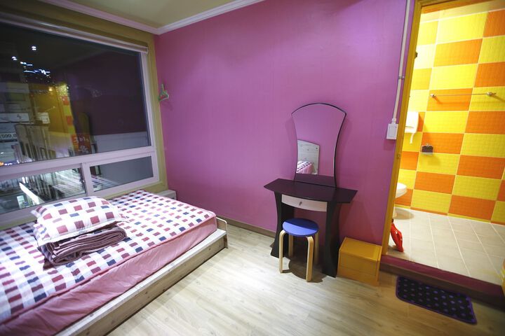 Room 19 of 66